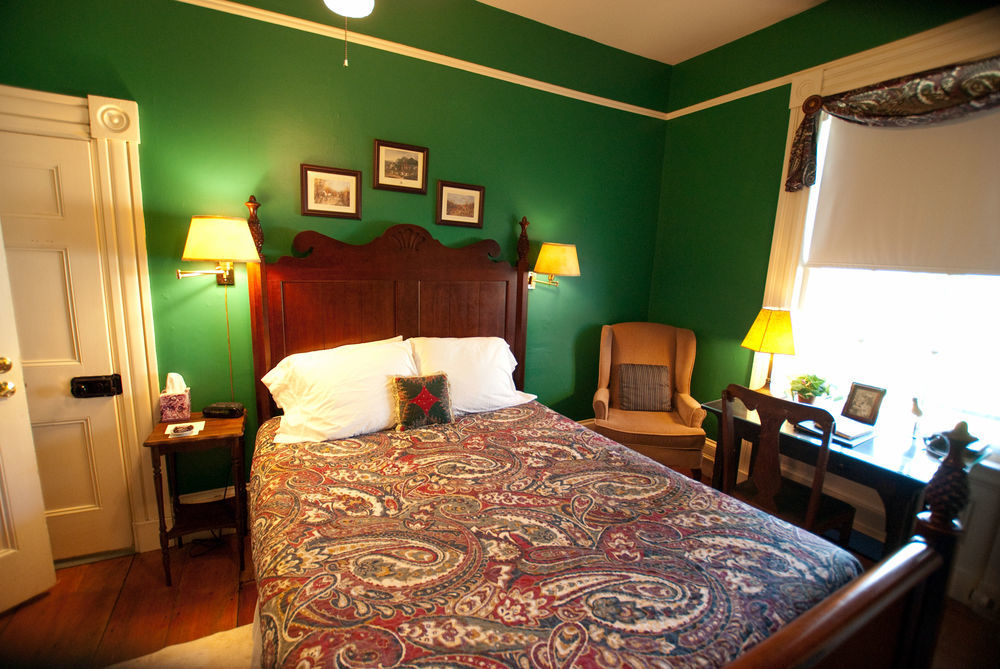 Strong House Inn Vergennes Zewnętrze zdjęcie